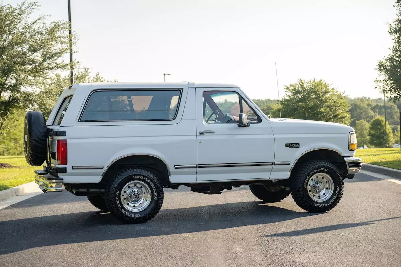 1992-ford-bronco-oj-simpson-4x4-for-sale-22