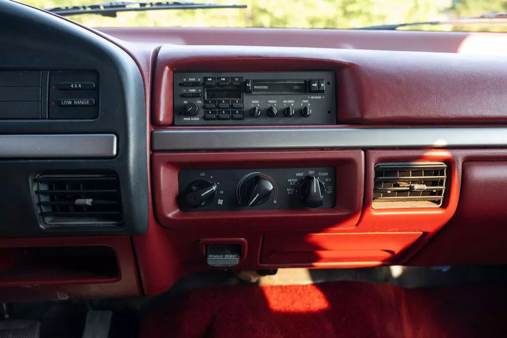 1992-ford-bronco-oj-simpson-4x4-for-sale-25