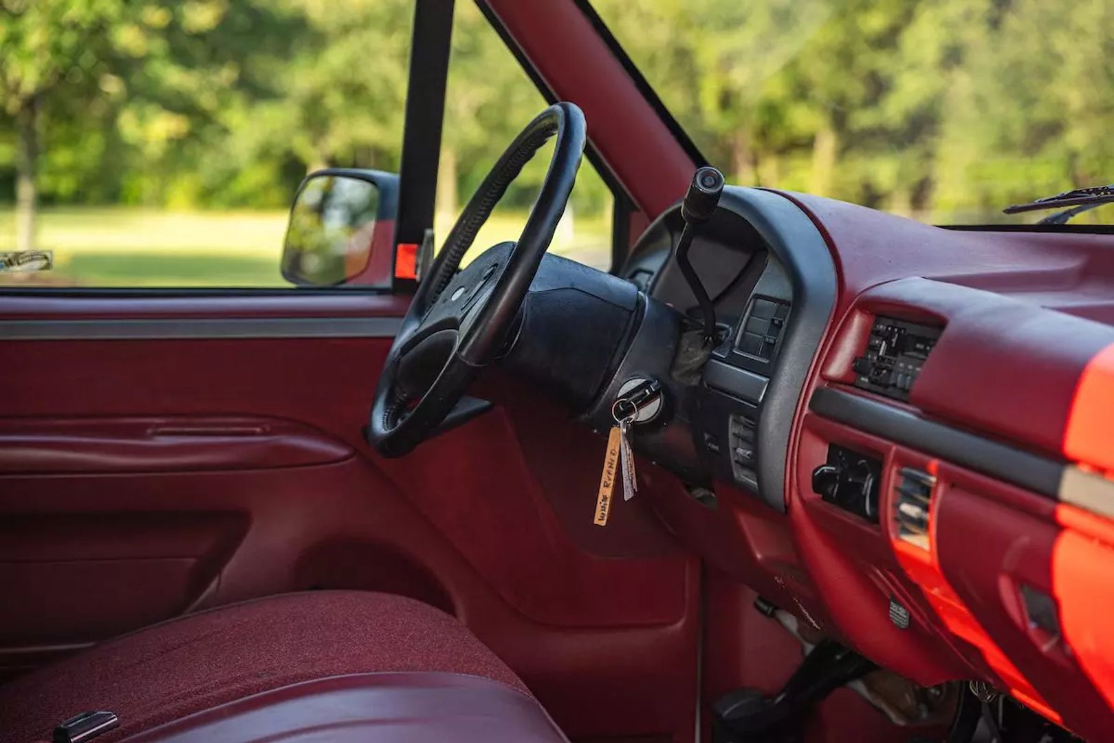 1992-ford-bronco-oj-simpson-4x4-for-sale-30