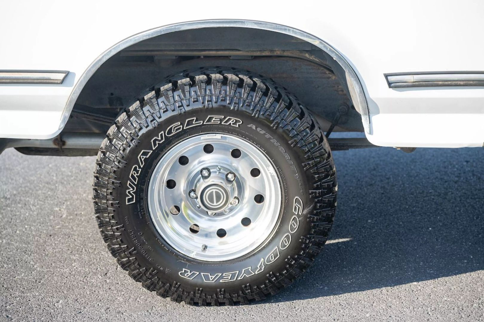 1992-ford-bronco-oj-simpson-4x4-for-sale-31