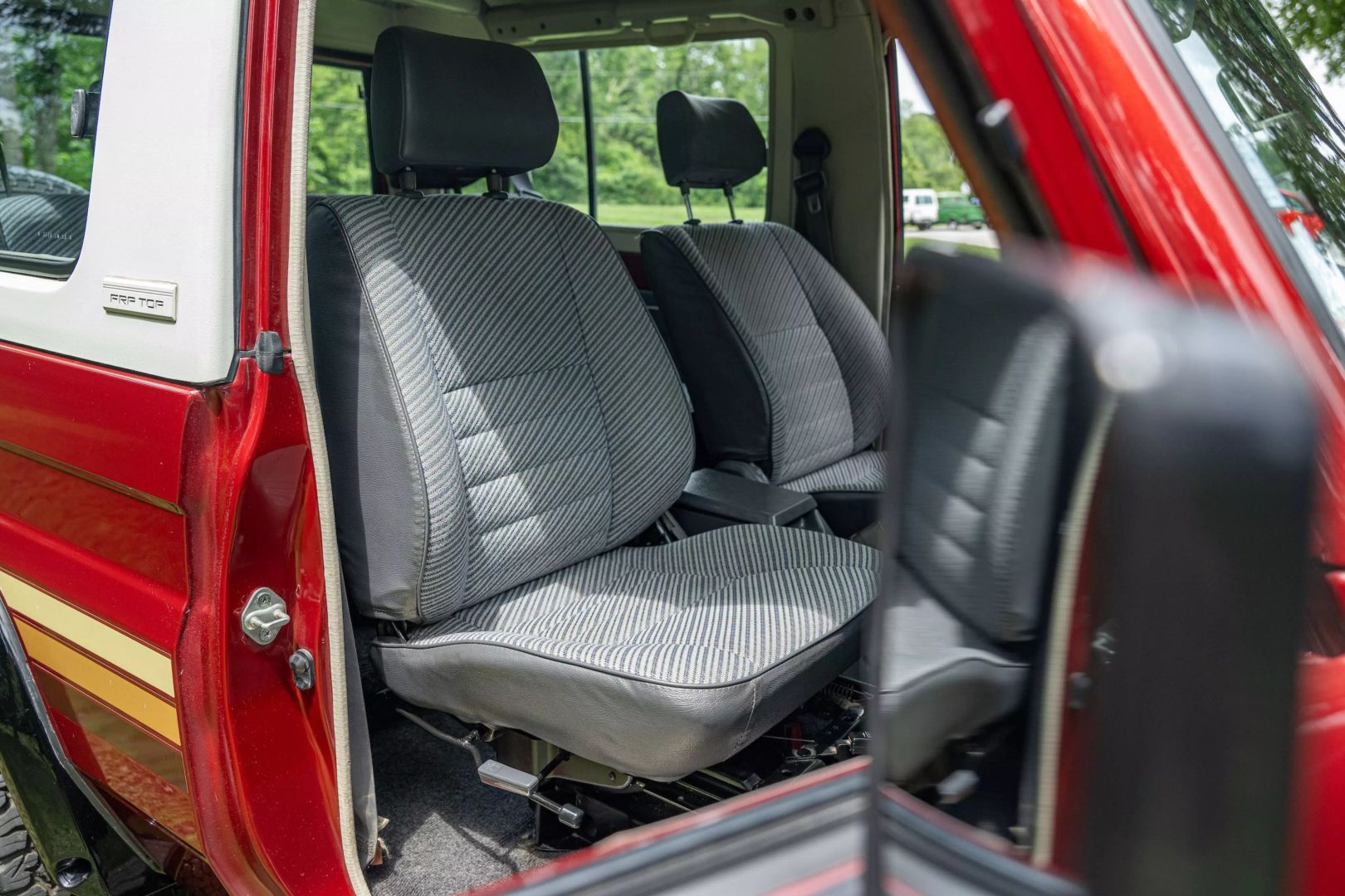 1993-TOYOTA-LAND-CRUISER-KZJ73-for-sale-07