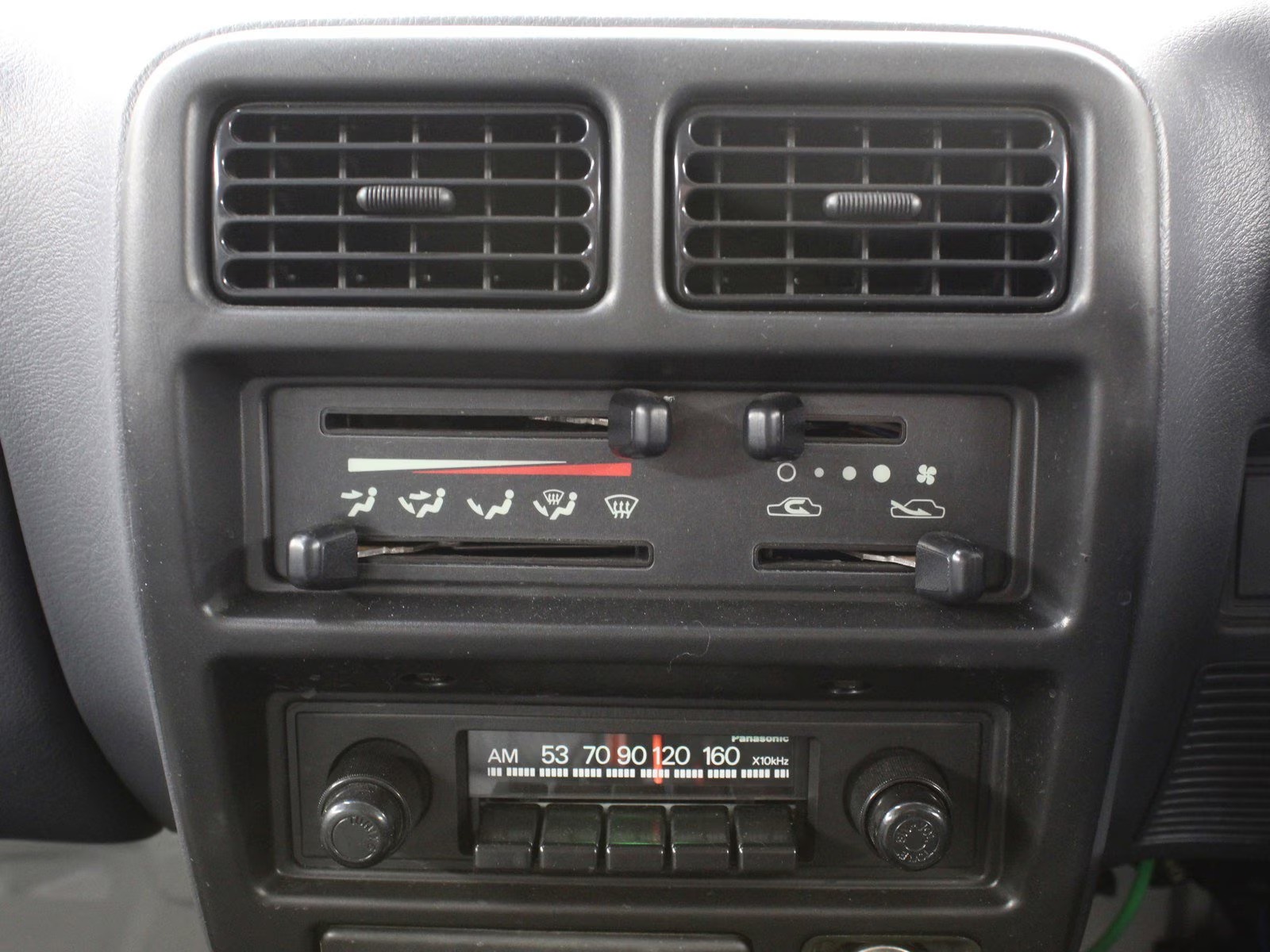 1993-daihatsu-hijet-4x4-mini-fire-truck-for-sale-10