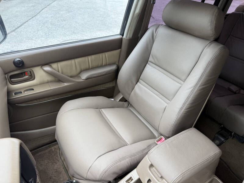 1995-toyota-land-cruiser-base-awd-4dr-suv (20)