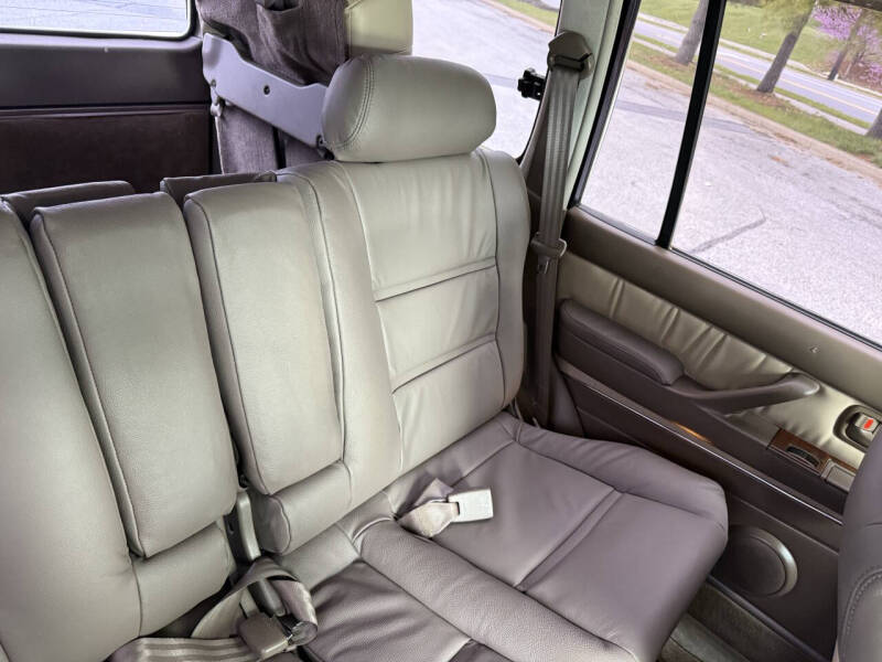 1995-toyota-land-cruiser-base-awd-4dr-suv (27)