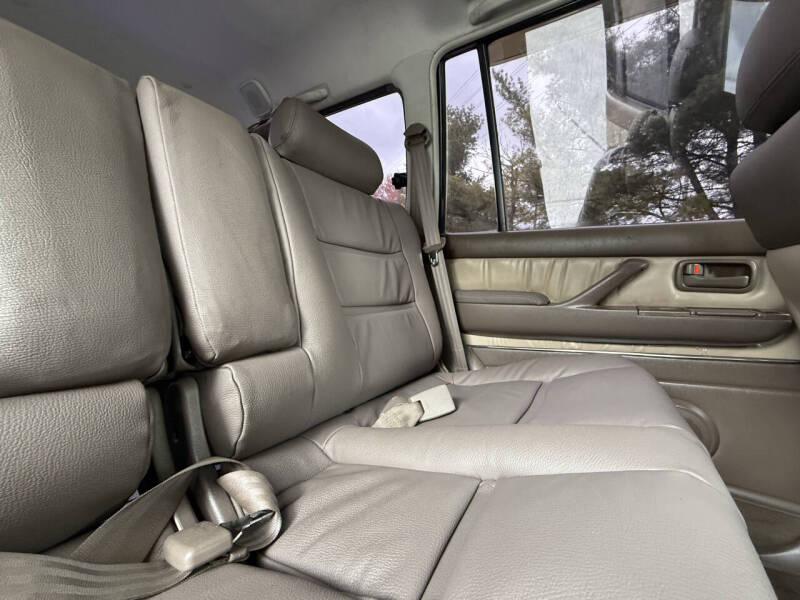 1995-toyota-land-cruiser-base-awd-4dr-suv (28)