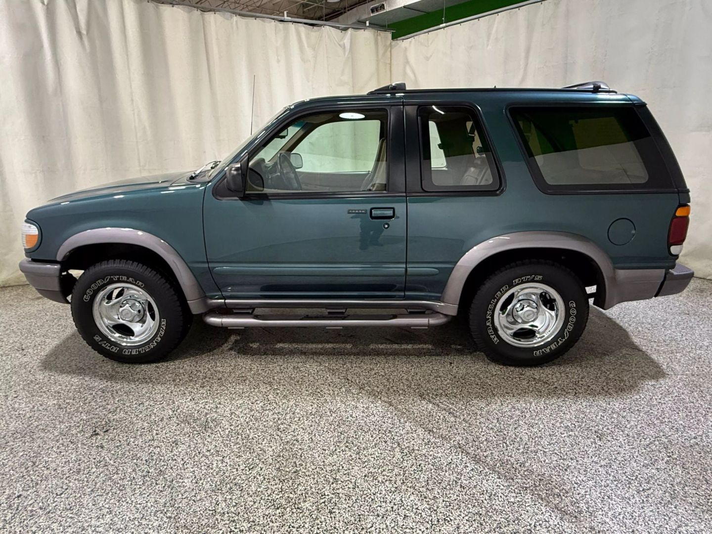 1996-ford-explorer-for-sale-03