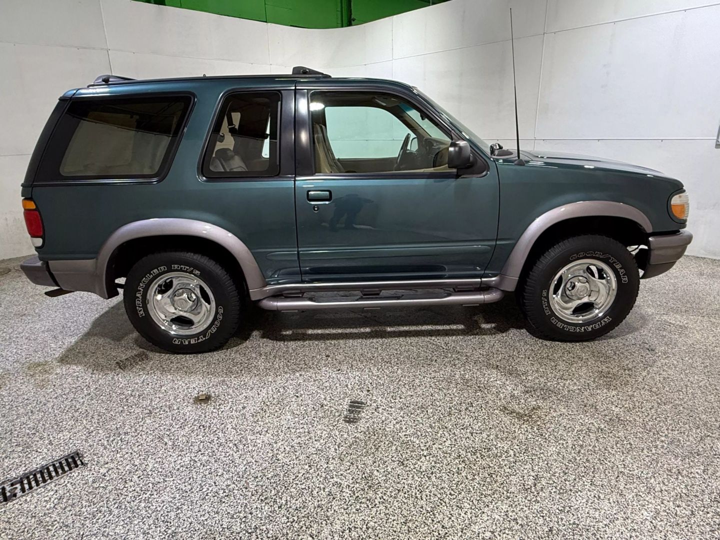 1996-ford-explorer-for-sale-09