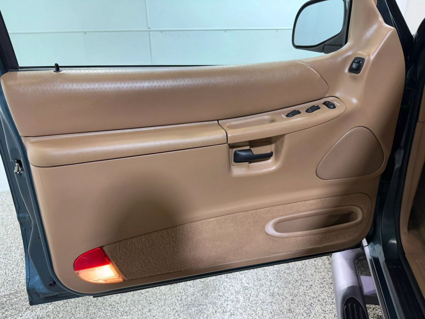 1996-ford-explorer-for-sale-20