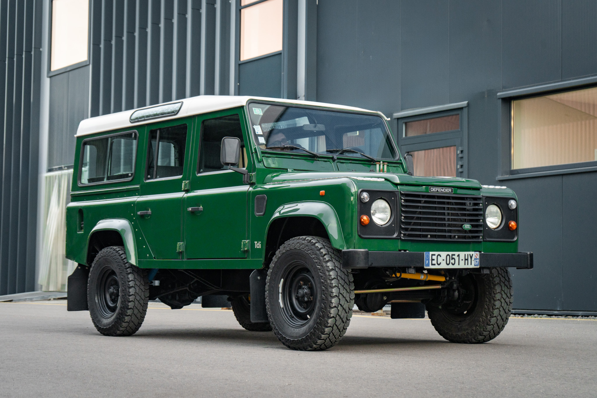 1996-land-rover-defender-110-300tdi-for-sale-samuel-01