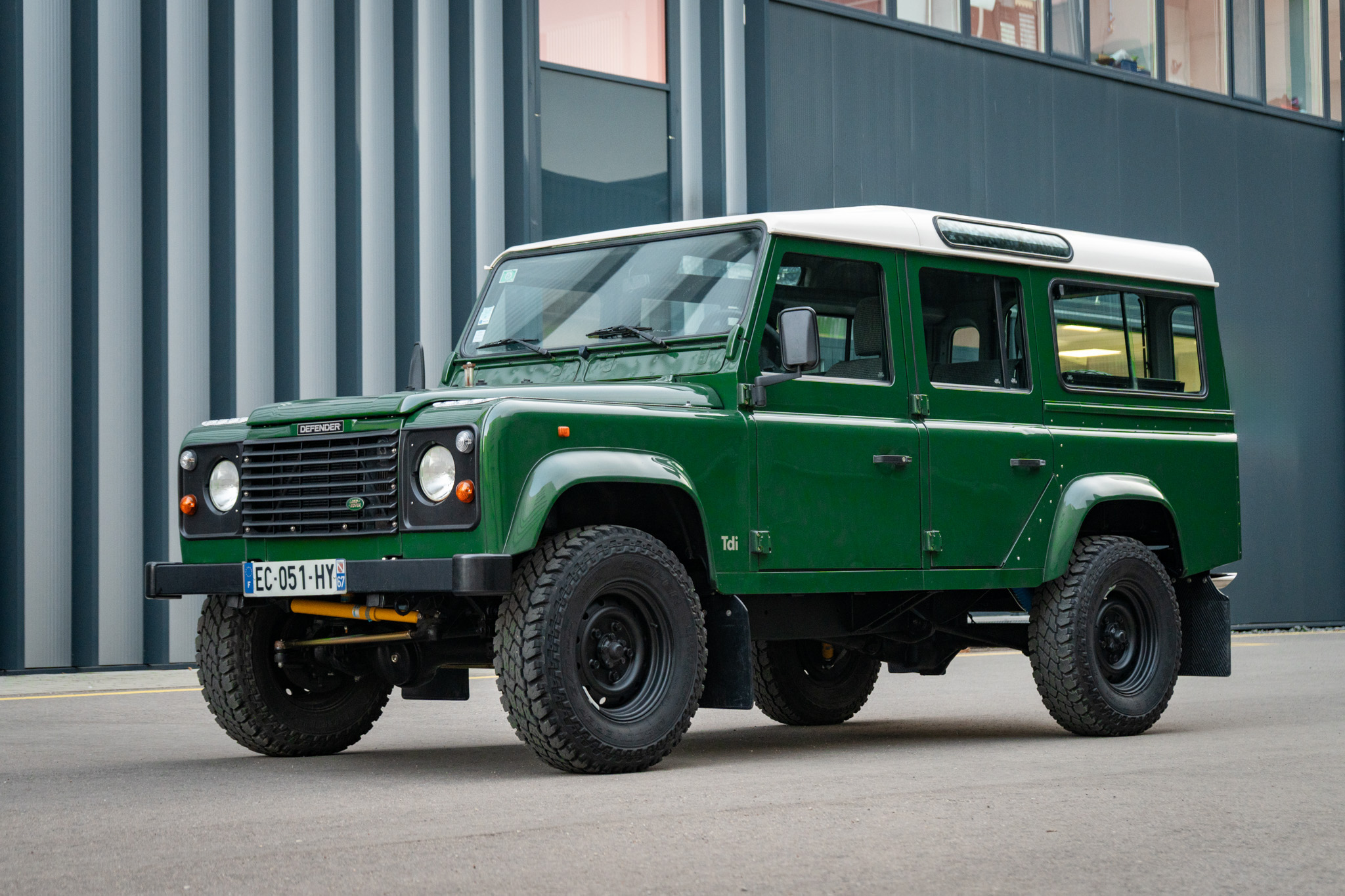1996-land-rover-defender-110-300tdi-for-sale-samuel-02