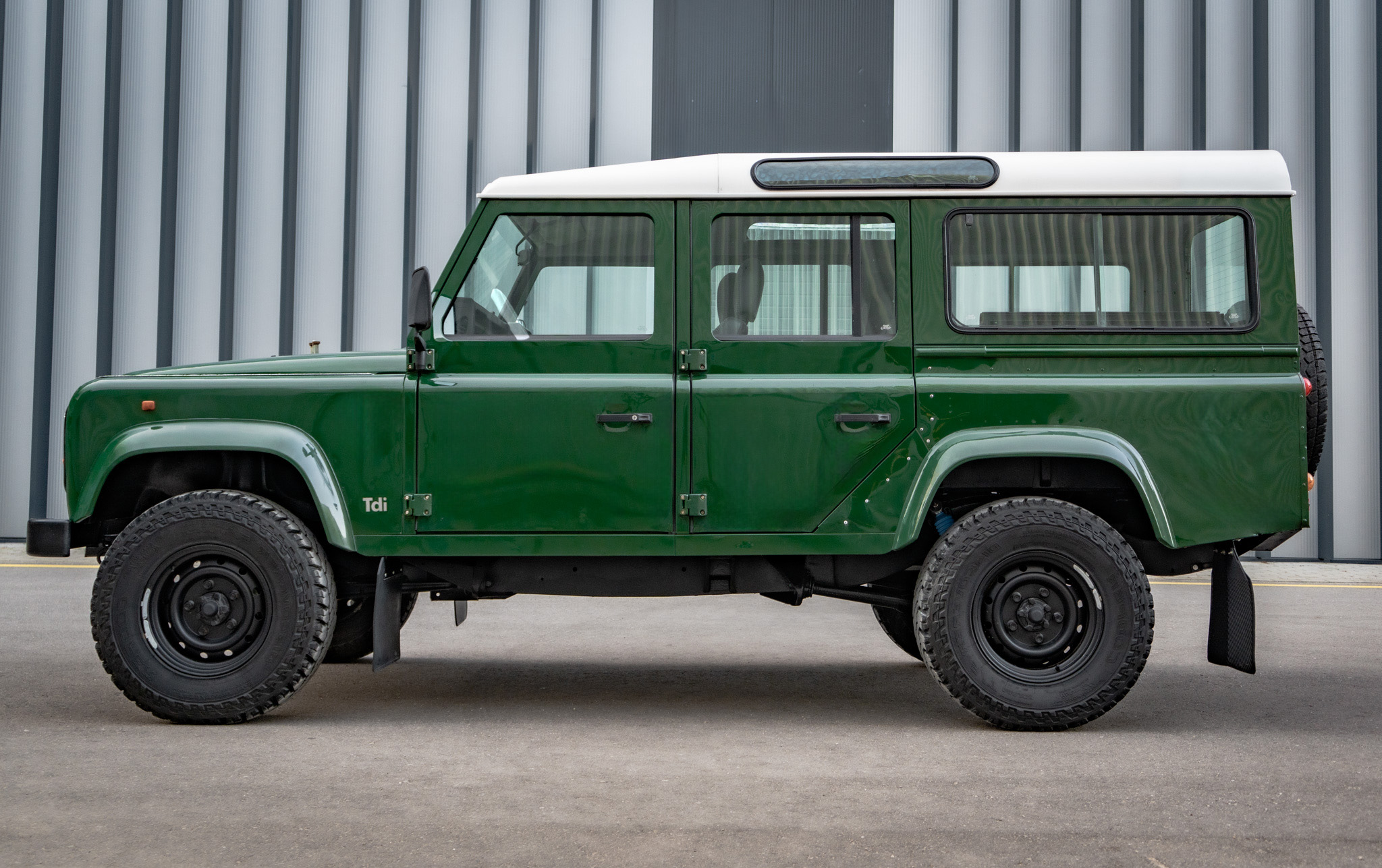 1996-land-rover-defender-110-300tdi-for-sale-samuel-07