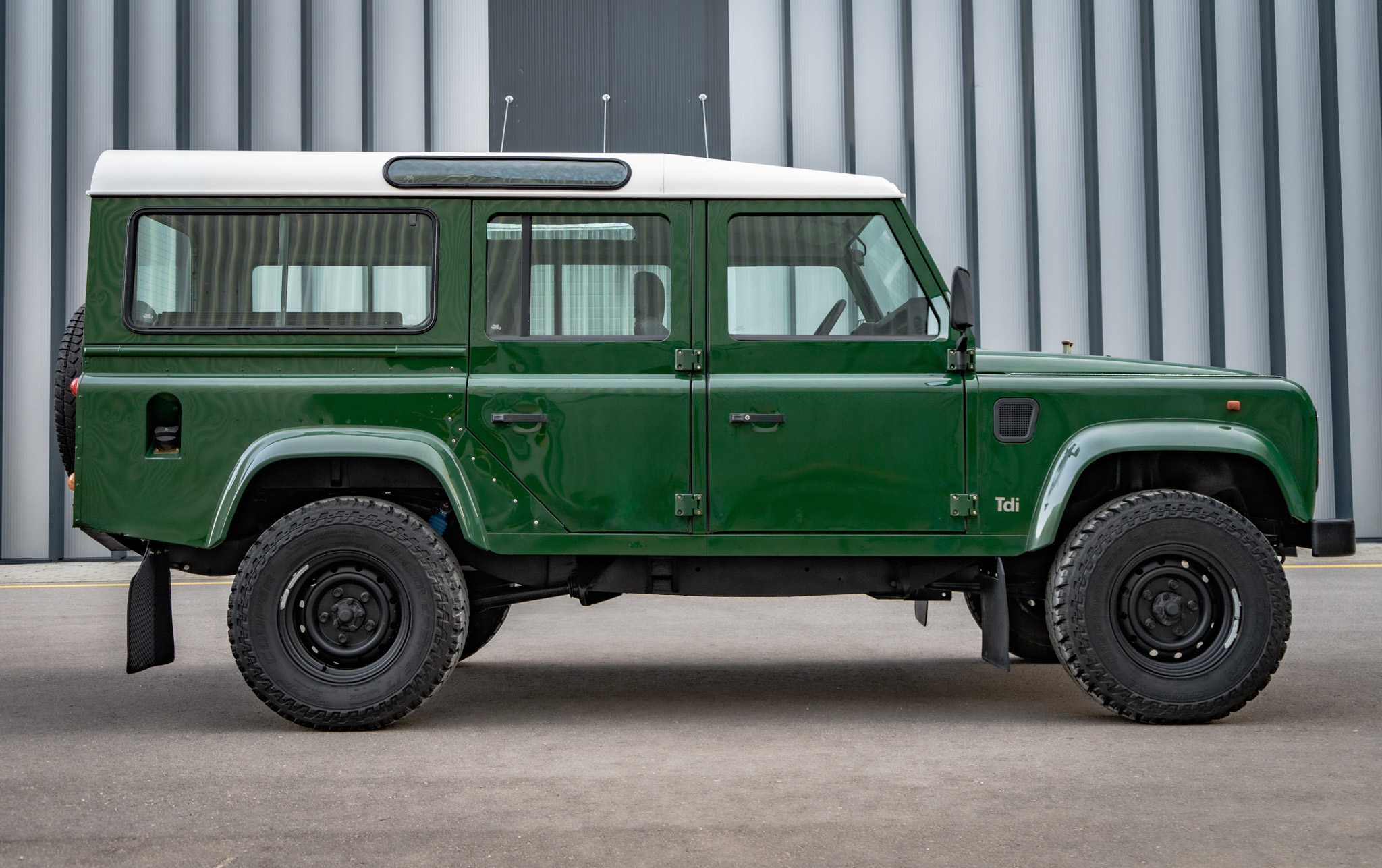 1996-land-rover-defender-110-300tdi-for-sale-samuel-08