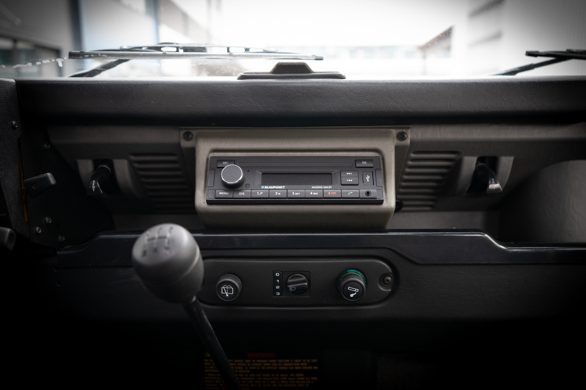 1996-land-rover-defender-110-300tdi-for-sale-samuel-32