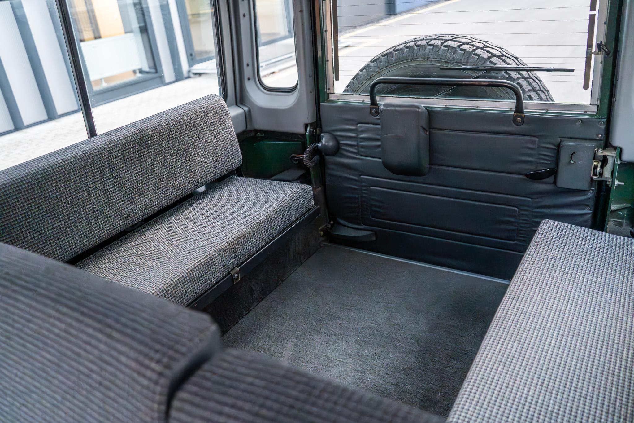 1996-land-rover-defender-110-300tdi-for-sale-samuel-33