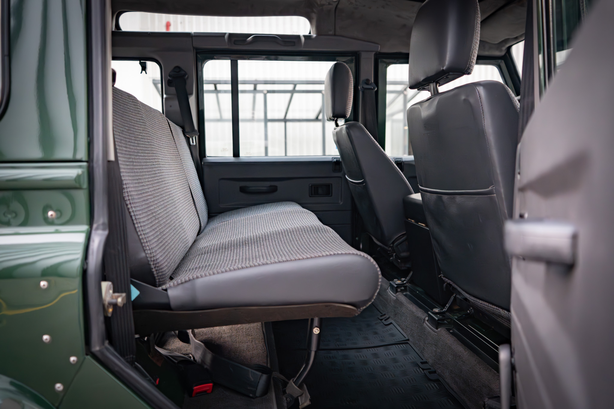 1996-land-rover-defender-110-300tdi-for-sale-samuel-37
