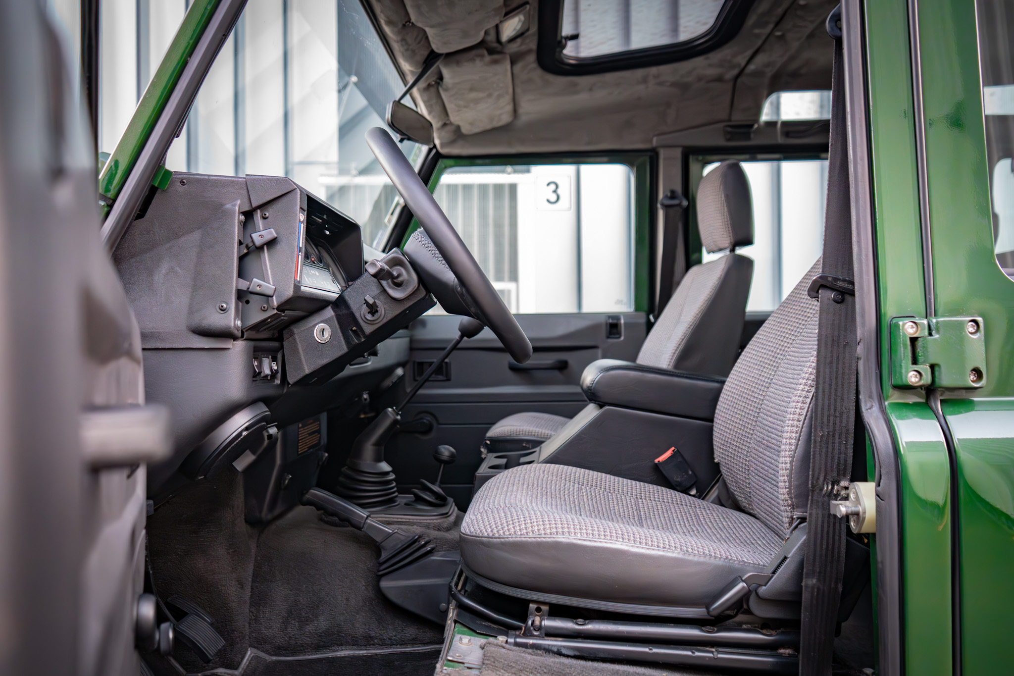 1996-land-rover-defender-110-300tdi-for-sale-samuel-41