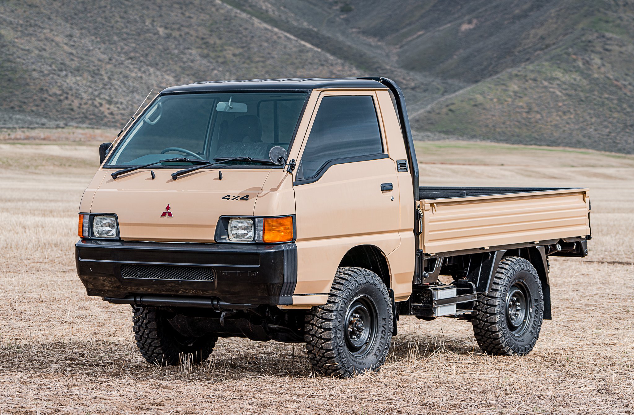 1998-mitsubishi-delica-l300-truck-for-sale-06
