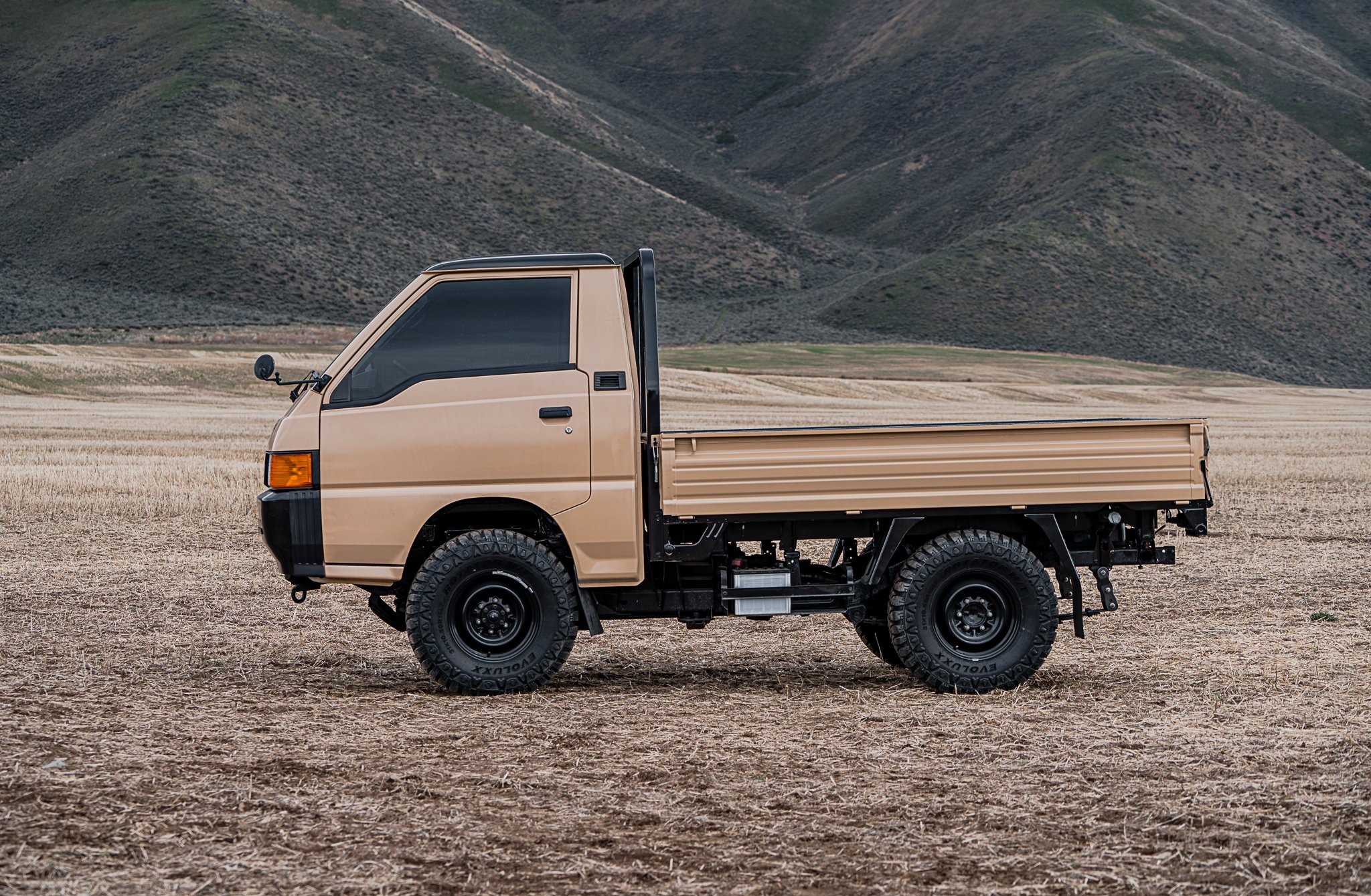 1998-mitsubishi-delica-l300-truck-for-sale-08
