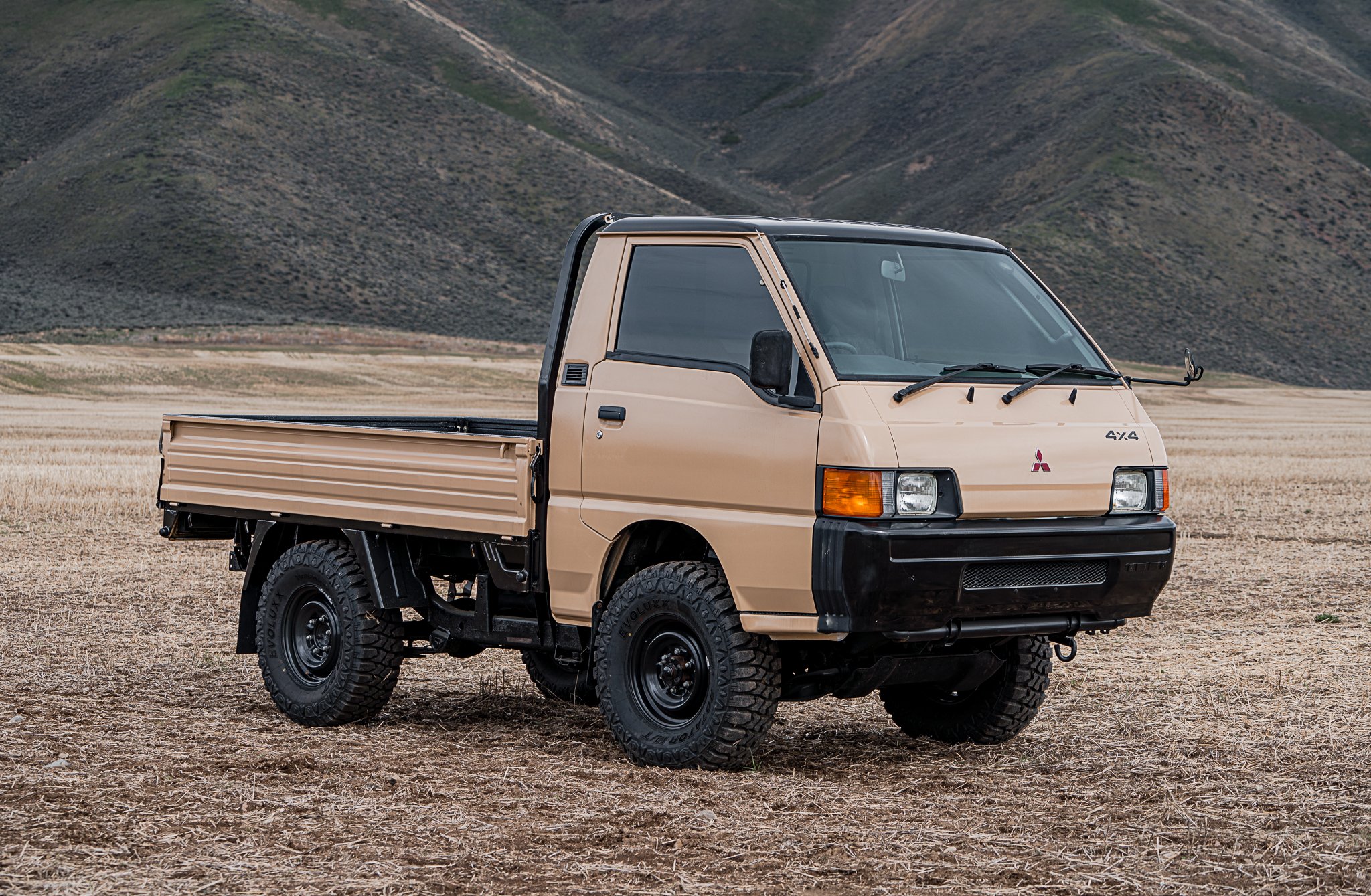 1998-mitsubishi-delica-l300-truck-for-sale-13