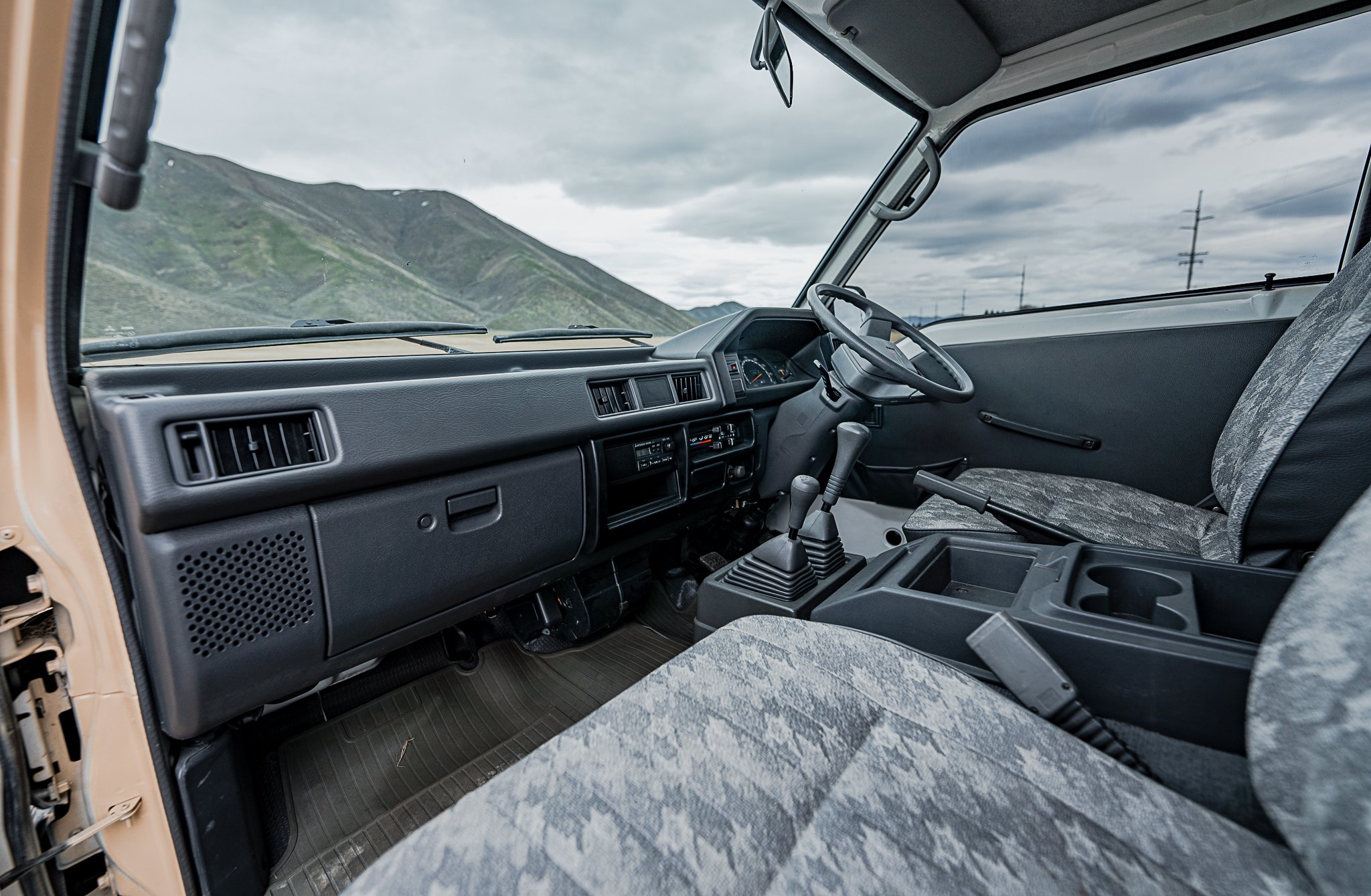 1998-mitsubishi-delica-l300-truck-for-sale-19