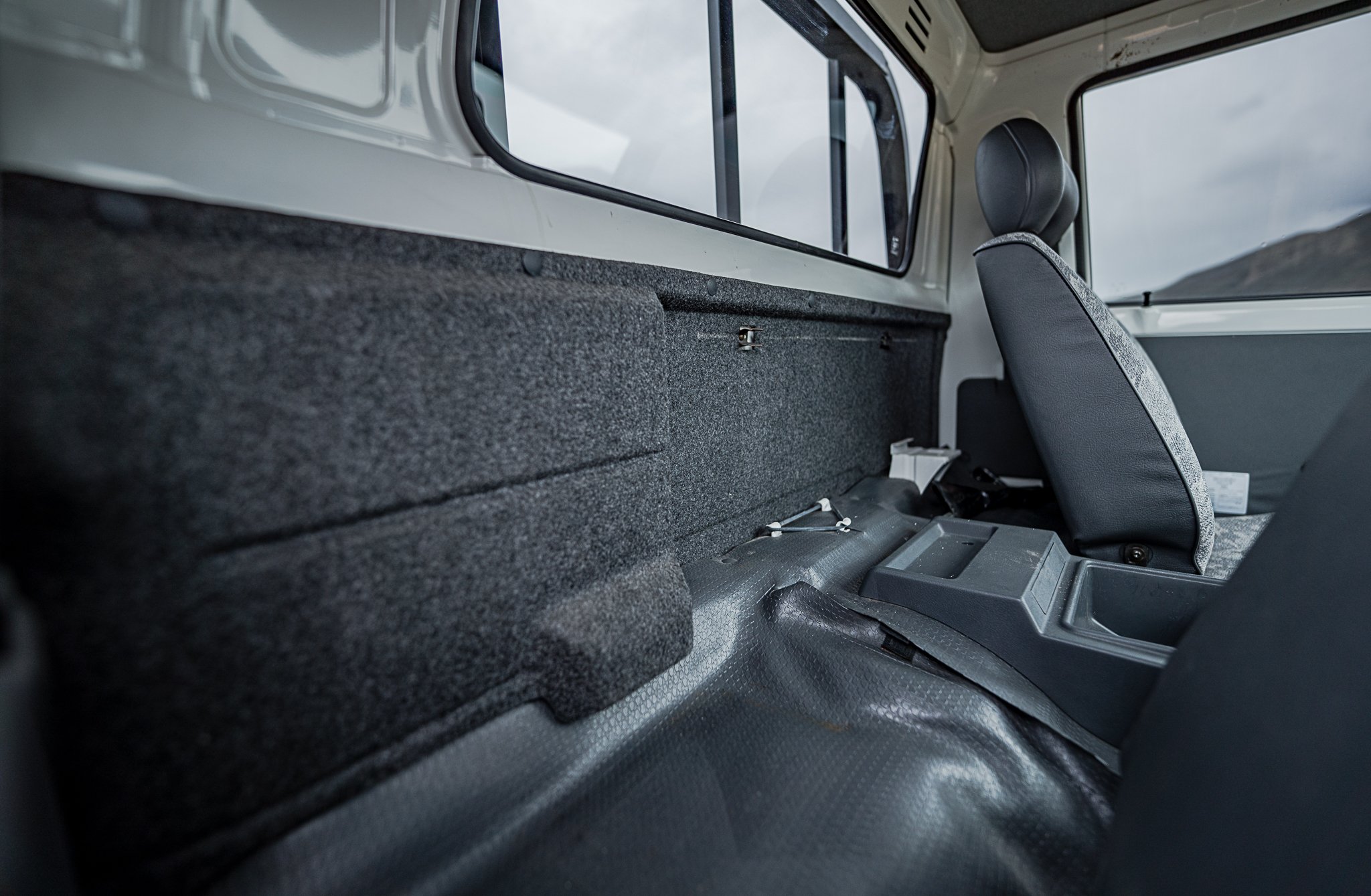 1998-mitsubishi-delica-l300-truck-for-sale-23