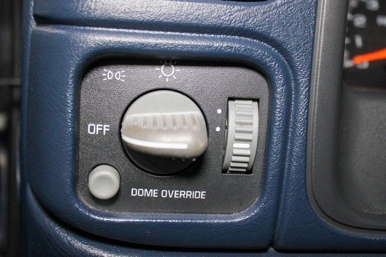 1999-chevrolet-tahoe-ls (37)