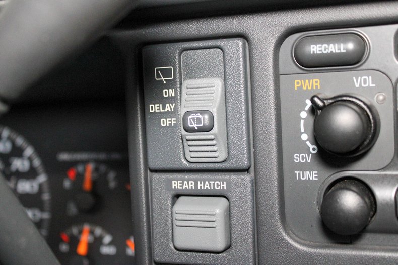 1999-chevrolet-tahoe-ls (38)