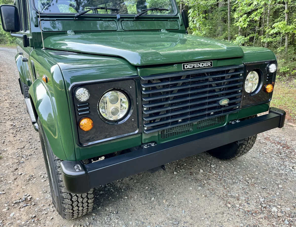 2000-land-rover-defender-110-for-sale-04