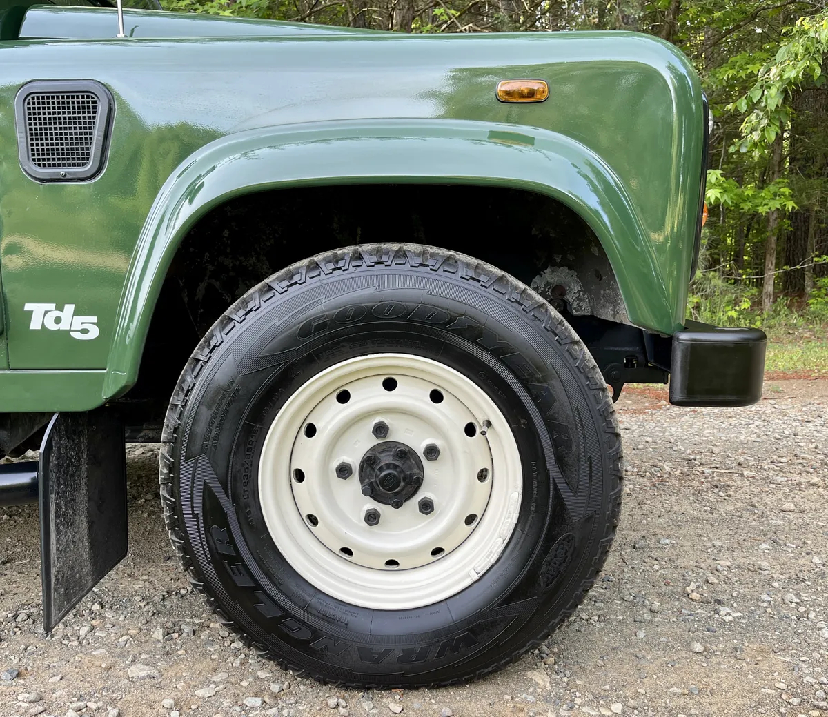 2000-land-rover-defender-110-for-sale-07