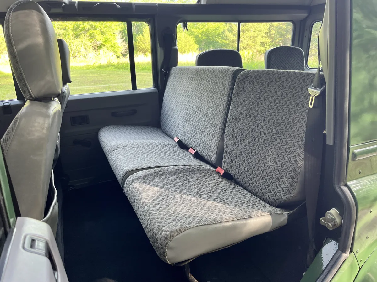 2000-land-rover-defender-110-for-sale-27