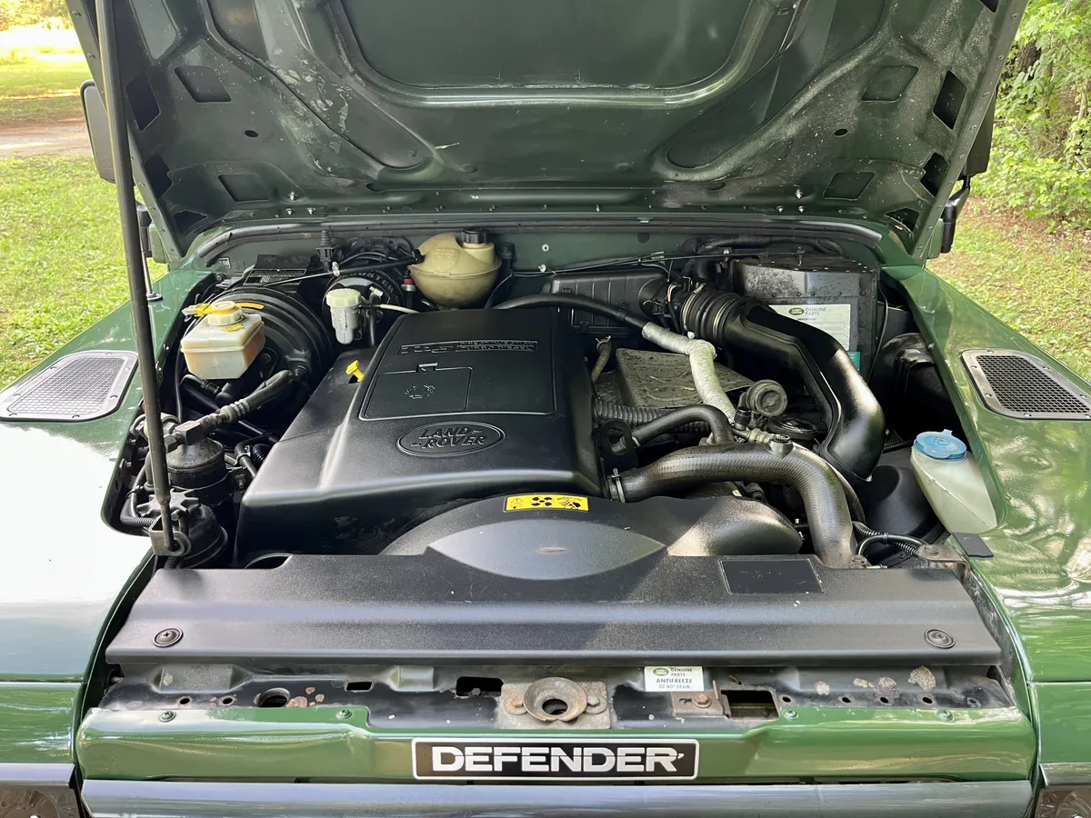 2000-land-rover-defender-110-for-sale-39