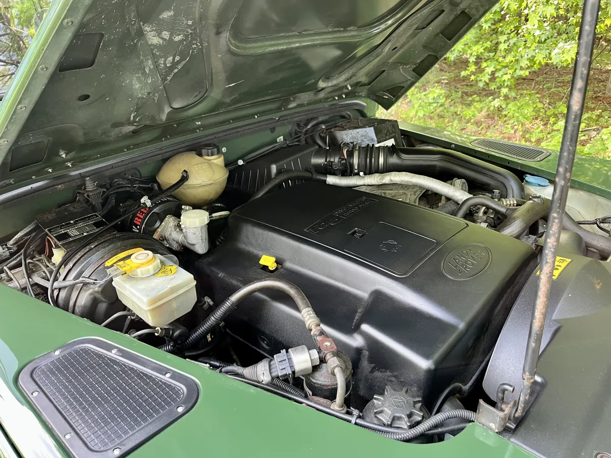 2000-land-rover-defender-110-for-sale-40