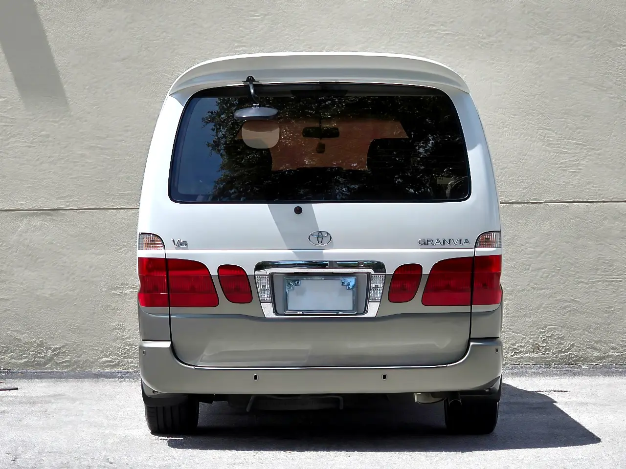 2000-toyota-granvia-for-sale-05