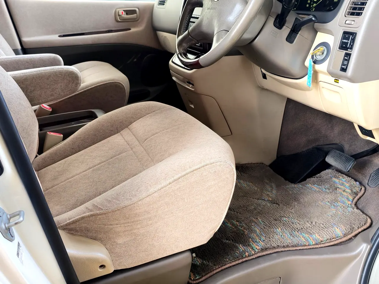 2000-toyota-granvia-for-sale-22