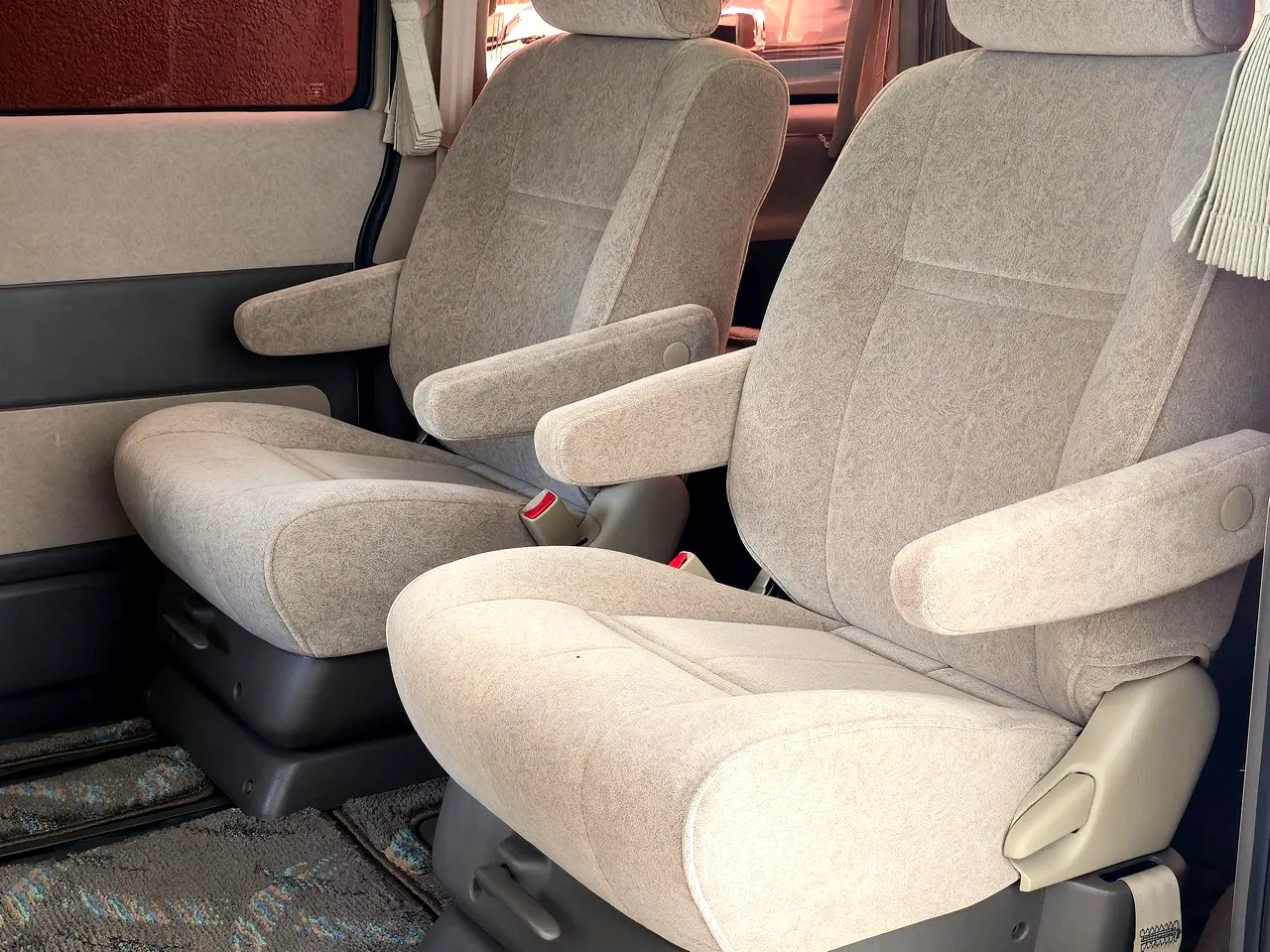 2000-toyota-granvia-for-sale-27