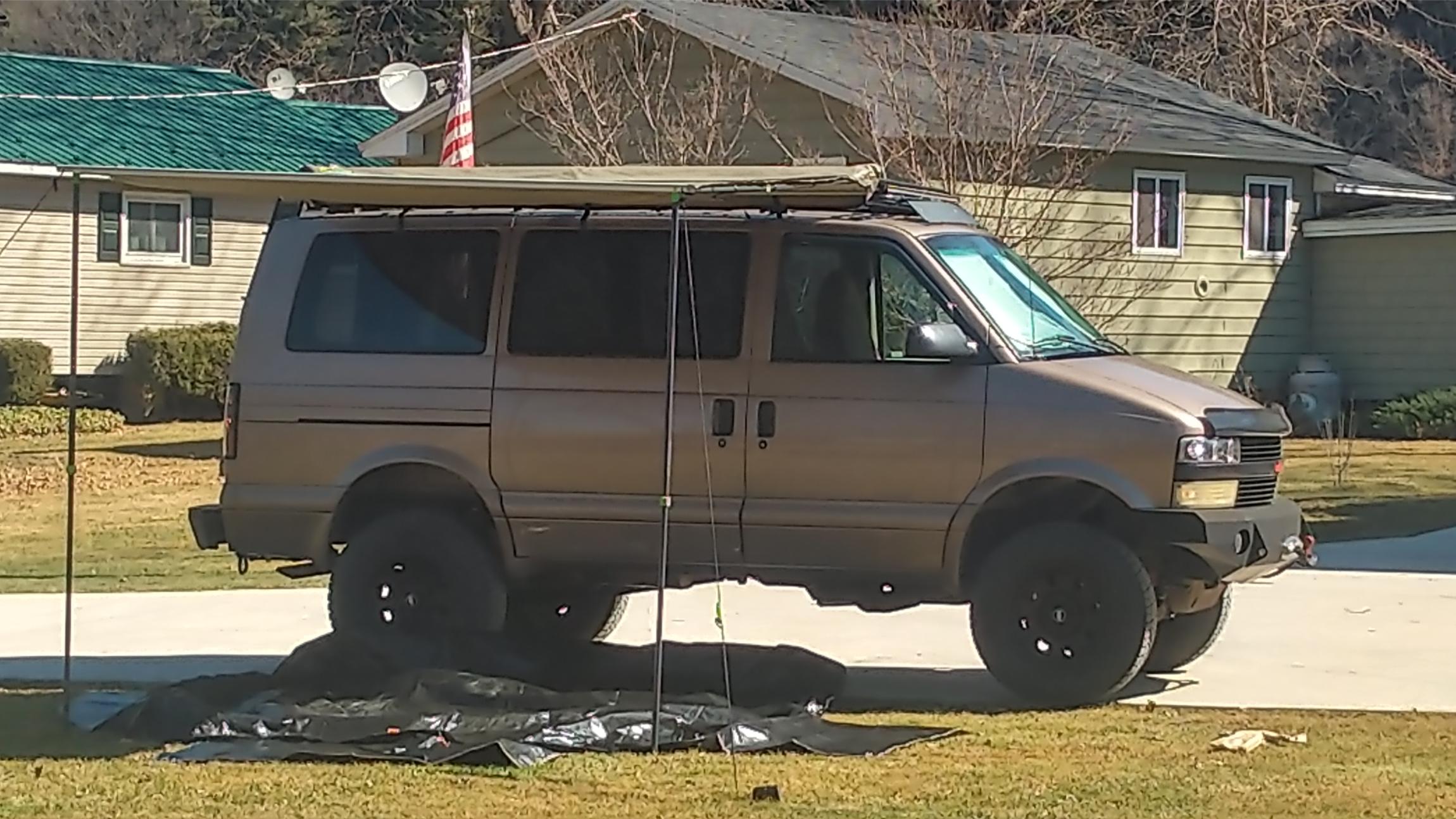 2003-chevy-astro-van-awd-camper-for-sale-12
