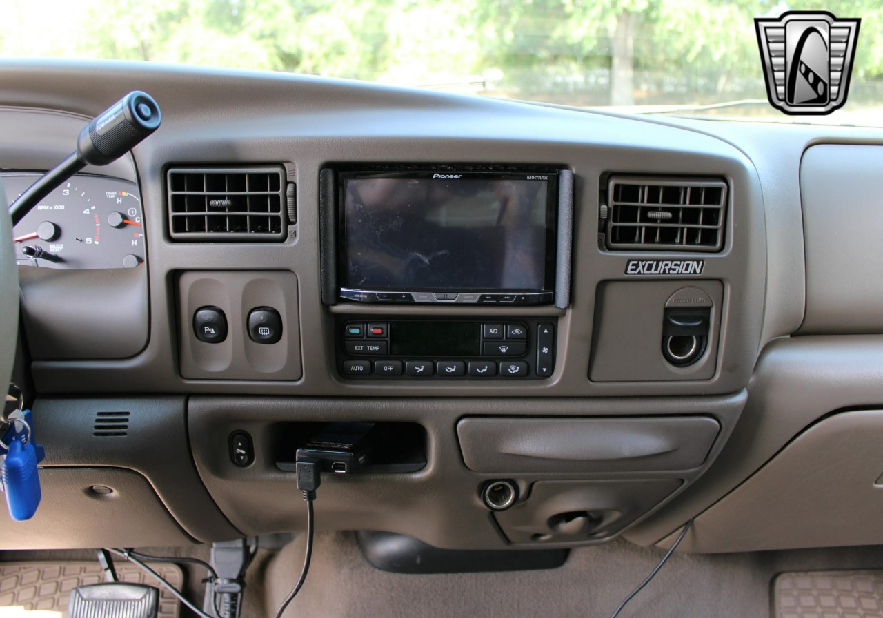 2003-ford-excursion-for-sale-31