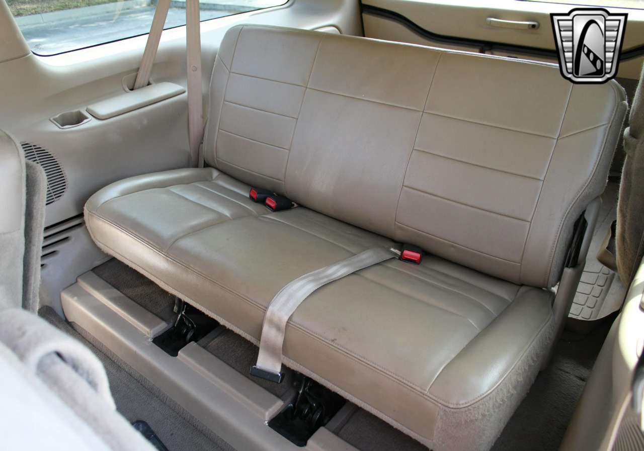 2003-ford-excursion-for-sale-36