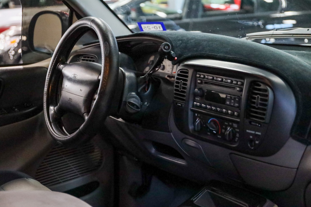 2003-ford-f150-lightning-for-sale-31