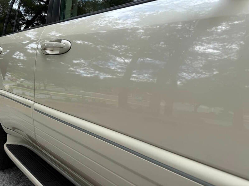 2005-lexus-lx-470-base-4wd-4dr-suv (17)