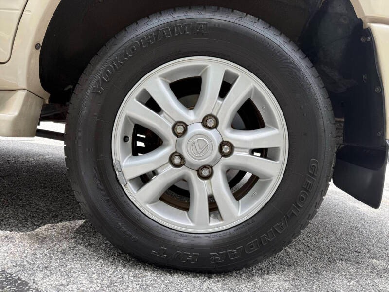 2005-lexus-lx-470-base-4wd-4dr-suv (21)