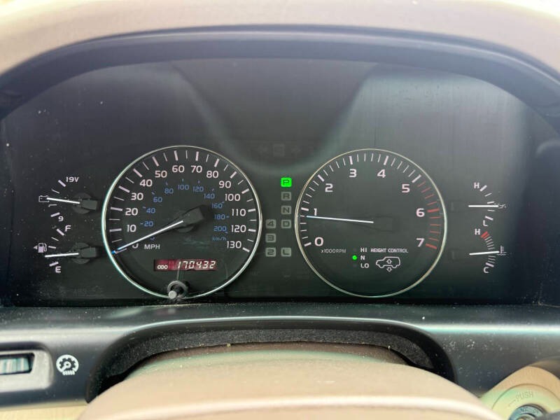 2005-lexus-lx-470-base-4wd-4dr-suv (35)