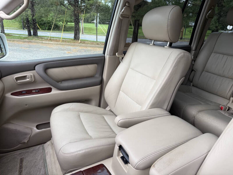 2005-toyota-land-cruiser-base-awd-4dr-suv (20)