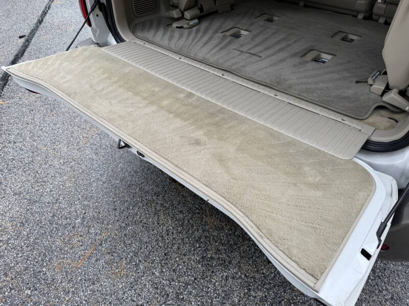 2005-toyota-land-cruiser-base-awd-4dr-suv (33)
