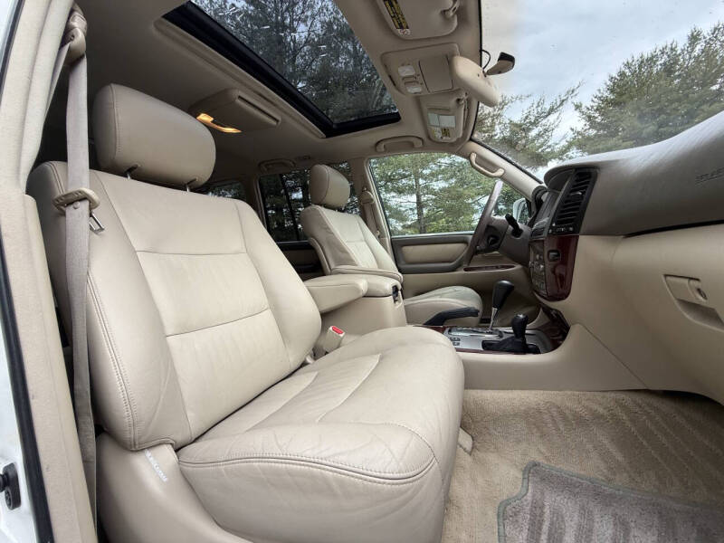 2005-toyota-land-cruiser-base-awd-4dr-suv (35)