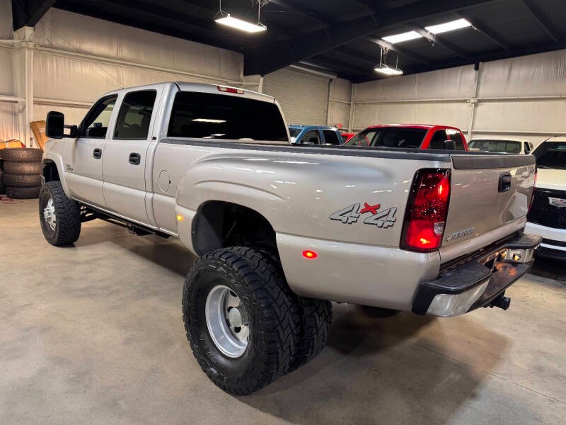 2007-chevrolet-silverado-3500-classic-lt3-4dr-crew-cab-4wd-lb-drw (1)