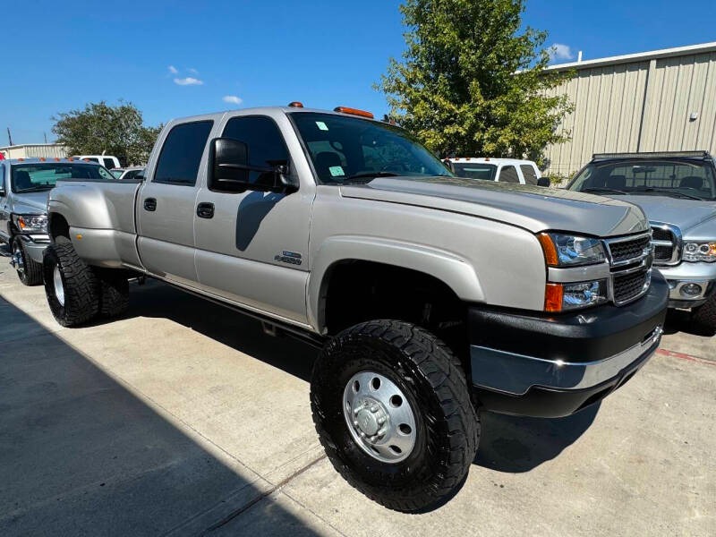 2007-chevrolet-silverado-3500-classic-lt3-4dr-crew-cab-4wd-lb-drw (20)