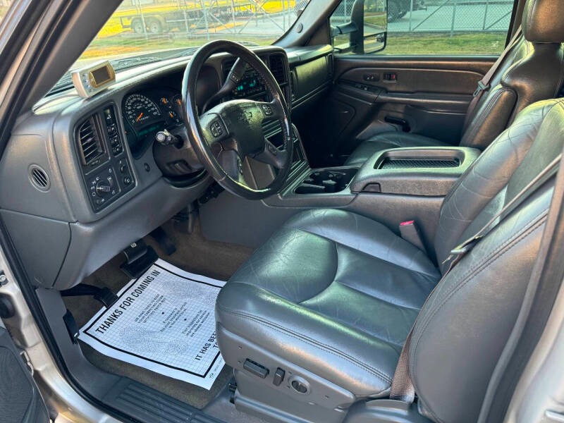 2007-chevrolet-silverado-3500-classic-lt3-4dr-crew-cab-4wd-lb-drw (26)