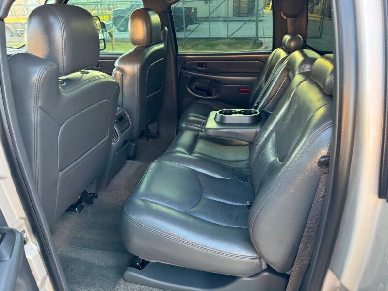 2007-chevrolet-silverado-3500-classic-lt3-4dr-crew-cab-4wd-lb-drw (27)