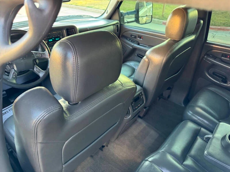 2007-chevrolet-silverado-3500-classic-lt3-4dr-crew-cab-4wd-lb-drw (38)